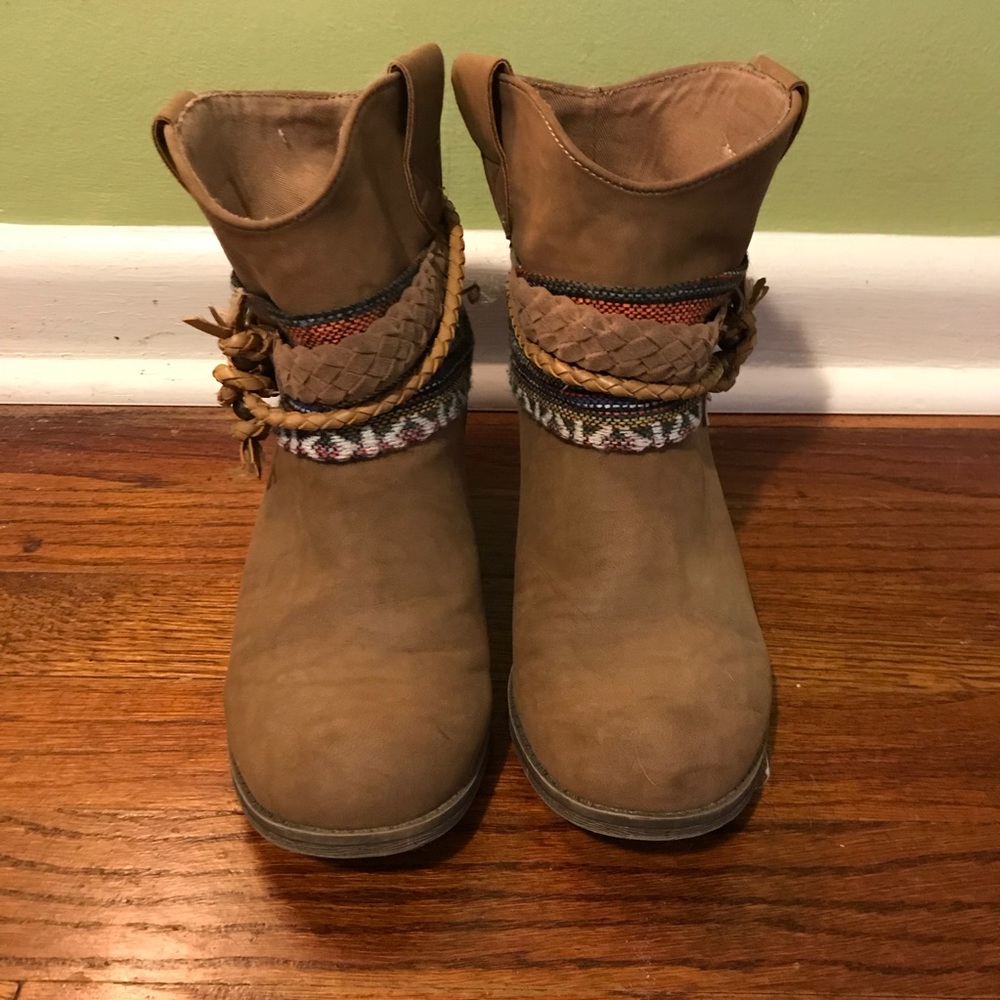 Ankle boots
